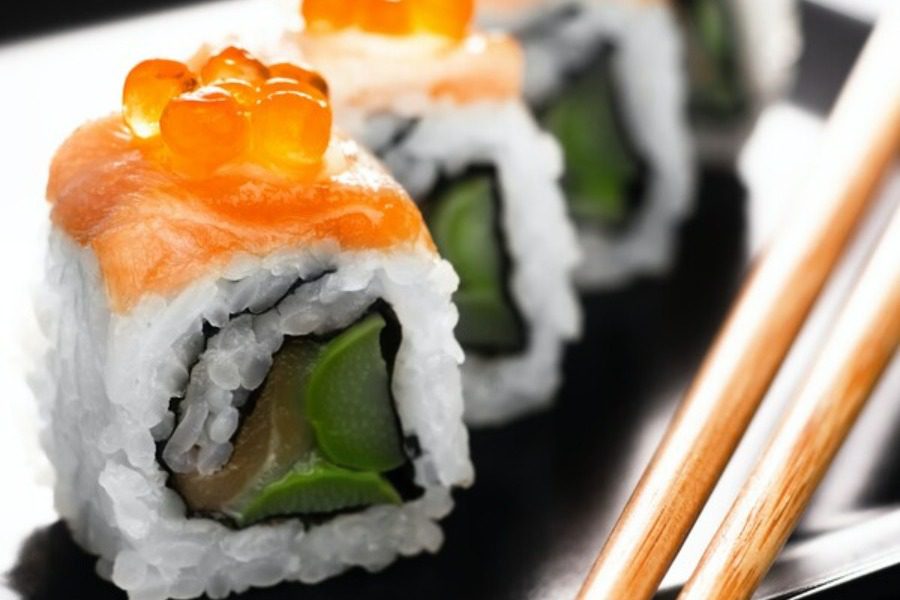 Πελάτης άρχισε να αuνανίζεται σε εστιατόριο sushi στο κέντρο της Αθήνας