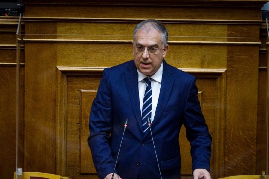 Στο ιατρείο της Βουλής προληπτικά ο Θεοδωρικάκος