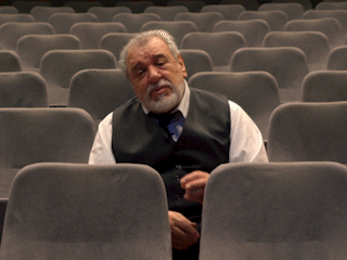 Ο Τάσος Χαλκιάς μας έφτιαξε το κέφι απαντώντας σε E‑Daily Διλήμματα