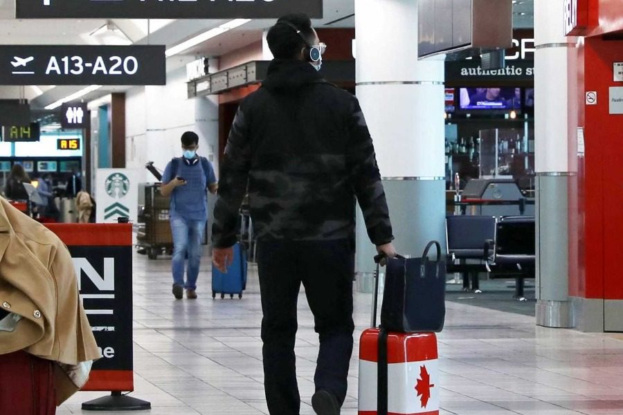 Η χώρα που θα επιβάλλει ειδικό φόρο μόνο για τους ανεμβολίαστους