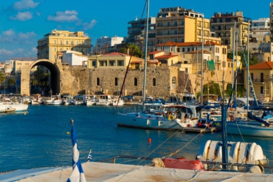 Ηράκλειο: Νεκρός βρέθηκε 32χρονος μέσα στο δωμάτιο ξενοδοχείου που διέμενε