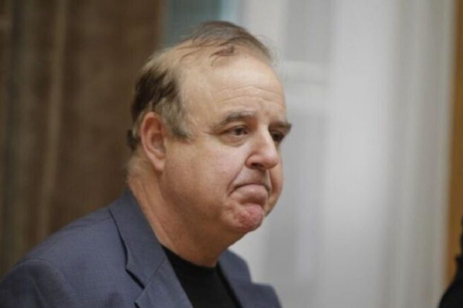Ο Παύλος Χαϊκάλης απαντά πρώτη φορά για το χαμό με τη θεατρική παράσταση στον Πύργο