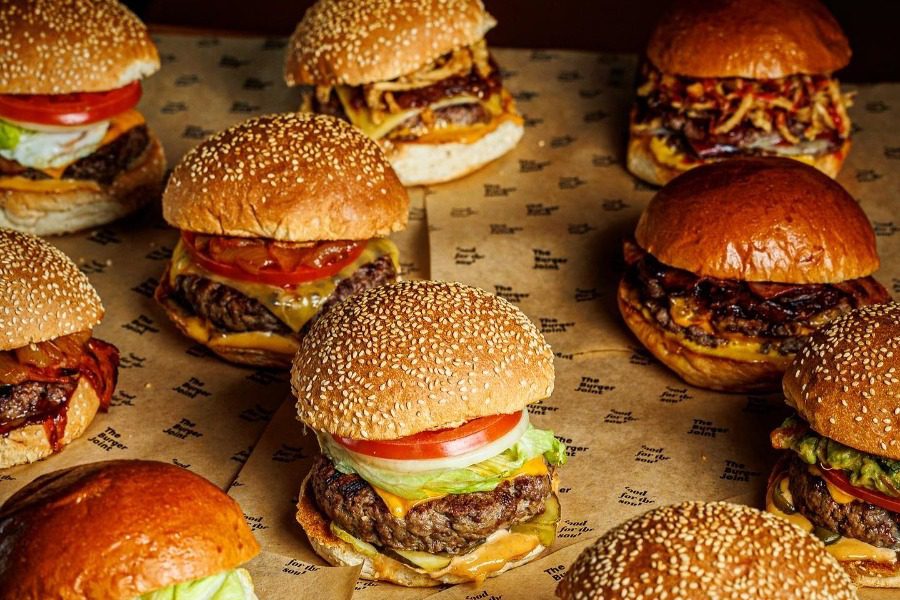 Παγκόσμια Ημέρα Burger: 17 μαγαζιά με επικά burger στην Αθήνα