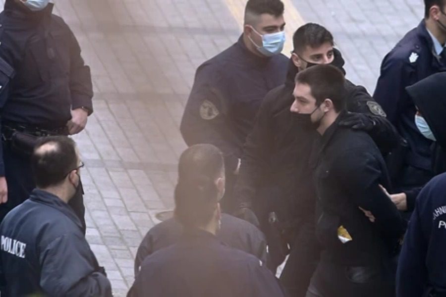 Δίκη Τοπαλούδη: Εξοργίζουν οι κατηγορούμενοι που τα ρίχνουν ο ένας στον άλλον