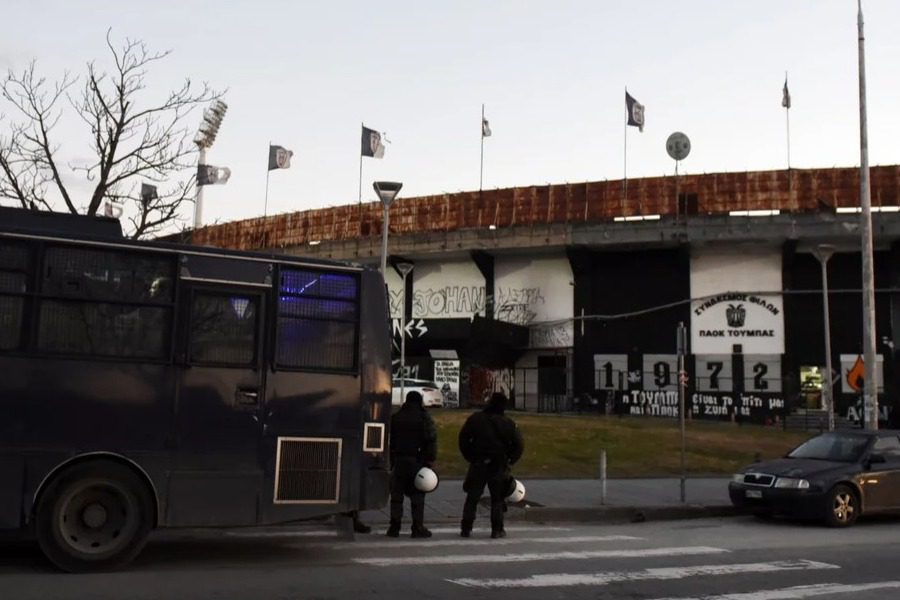 Δύο συλλήψεις μετά το μπαράζ εφόδων της ΕΛΑΣ σε συνδέσμους ομάδων 