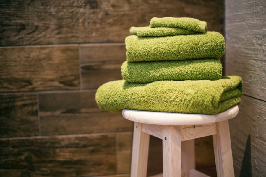 3 συχνά λάθη που κάνουμε με τις πετσέτες του μπάνιου