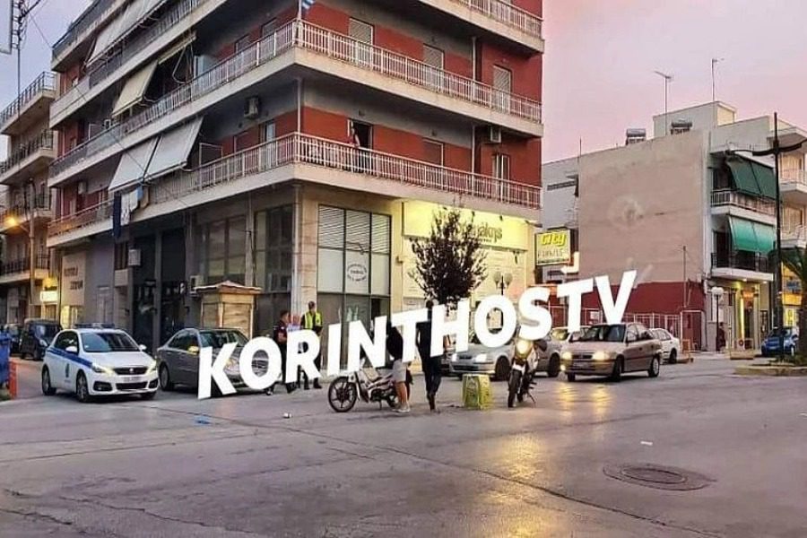 Σοβαρό τροχαίο στην Κόρινθο: Αυτοκίνητο χτύπησε και τραυμάτισε ντελιβερά