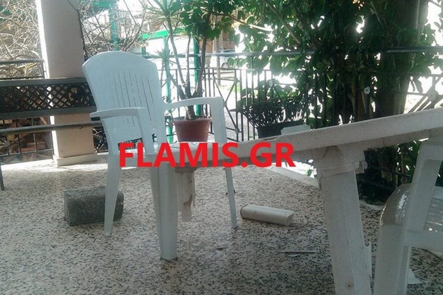 Αχαϊα: Ομοφοβική επίθεση με χυδαία και ρατσιστικά συνθήματα στο σπίτι του