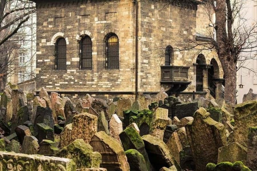 Οι στοιχειωμένοι τάφοι της Βουλγαρίας: Τα μεσαιωνικά βαμπίρ