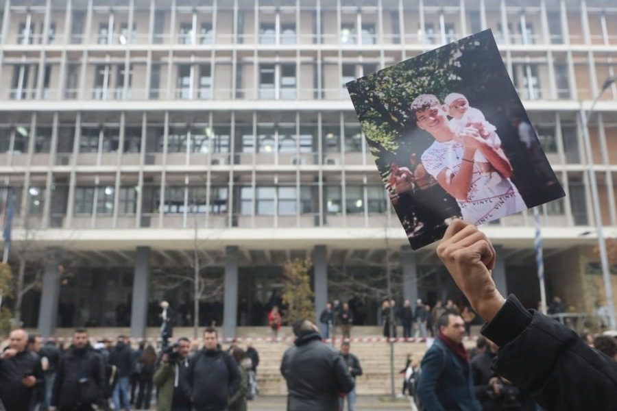 Πυροβολισμός 16χρονου: Σε κατ΄ οίκον περιορισμό ο αστυνομικός