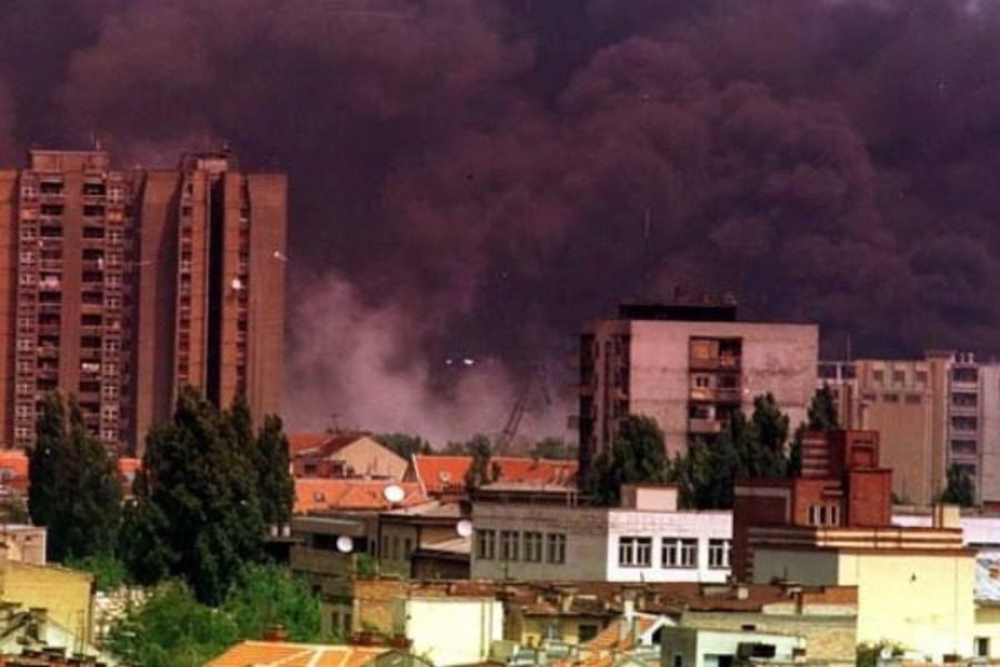 Σαν σήμερα: Το ΝΑΤΟ ξεκινά τον βομβαρδισμό της Γιουγκοσλαβίας