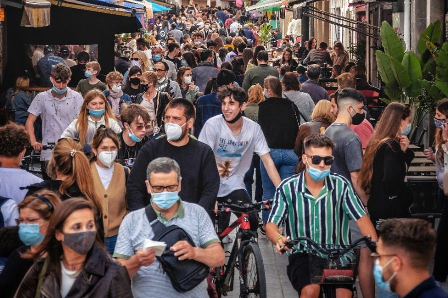 Γιατί κολλάμε όλοι Omicron; 