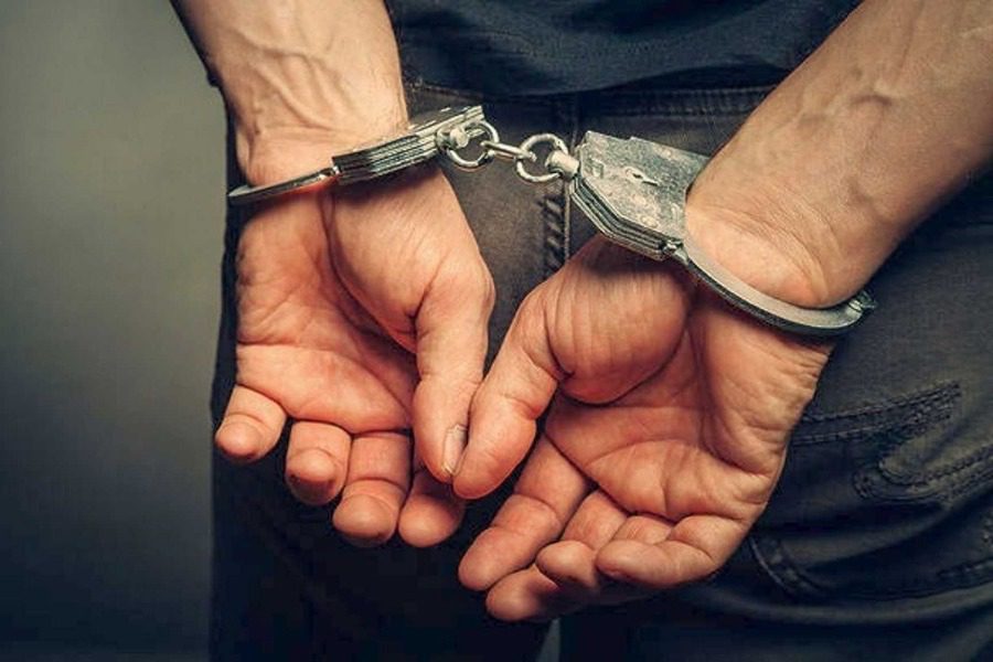 Χαλκίδα: Χούλιγκαν χτύπησαν με σφυριά πατέρα που περίμενε τον γιο του