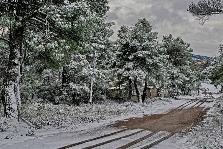 Κακοκαιρία «Φίλιππος»: «Τσουχτερό» κρύο και χιόνια