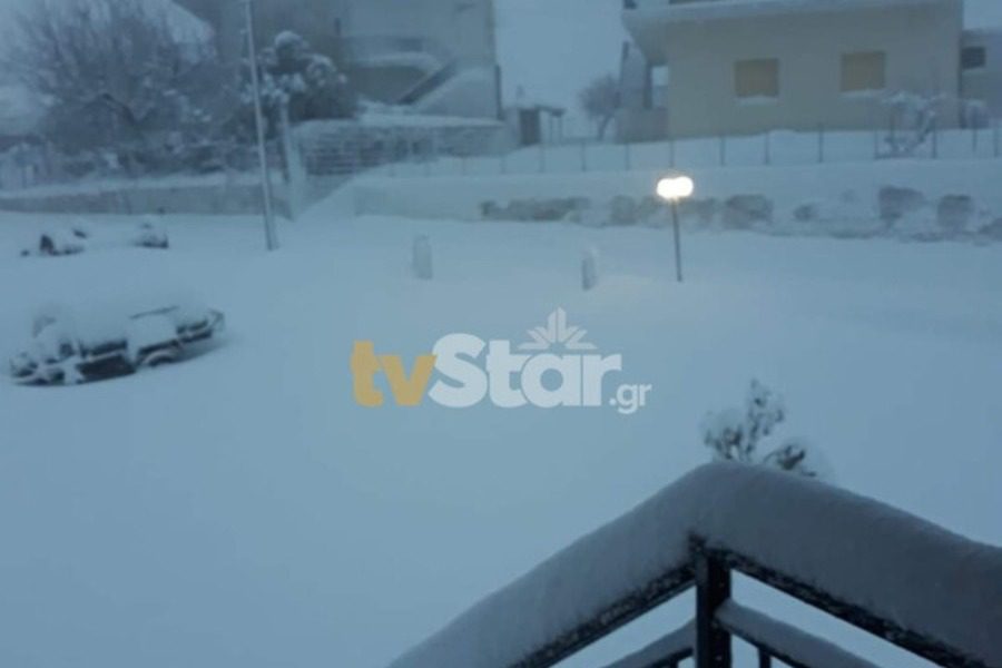 Κακοκαιρία «Φίλιππος»: Το χιόνι ξεπερνά το 1,5 μέτρο στην Εύβοια