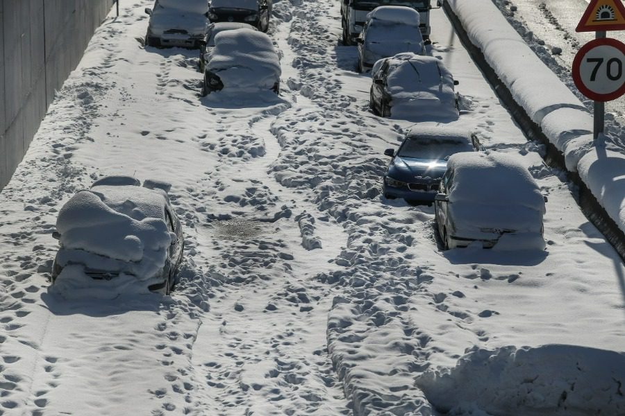 Έμφραγμα έπαθε 62χρονος εγκλωβισμένος στην Αττική Οδό για 13 ώρες