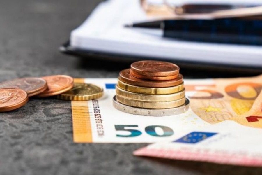 Νέα μέτρα στήριξης στη φαρέτρα της κυβέρνησης για τη μάχη της ακρίβειας