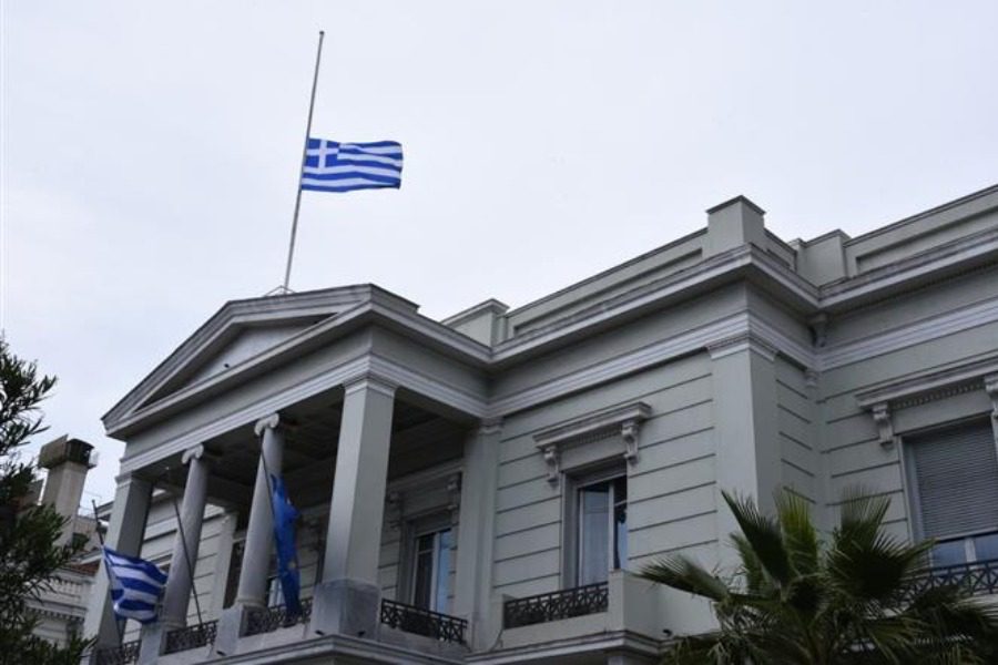 Διάβημα του ΥΠΕΞ στον Ρώσο πρέσβη για τους νεκρούς ομογενείς στην Ουκρανία