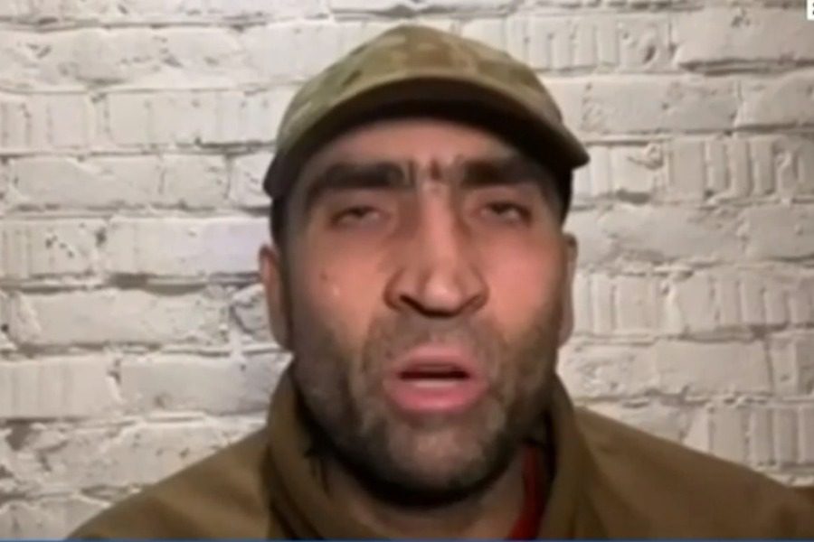 Ομιλία Ζελένσκι στη Βουλή: Αντιδράσεις για την παρουσία μαχητή του Τάγματος Αζόφ