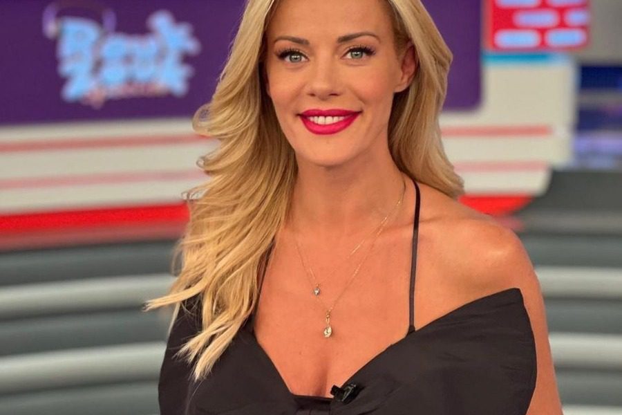 Ζέτα Μακρυπούλια: Τα 5 πιο ωραία χτενίσματά της για να κάνεις στο ρεβεγιόν