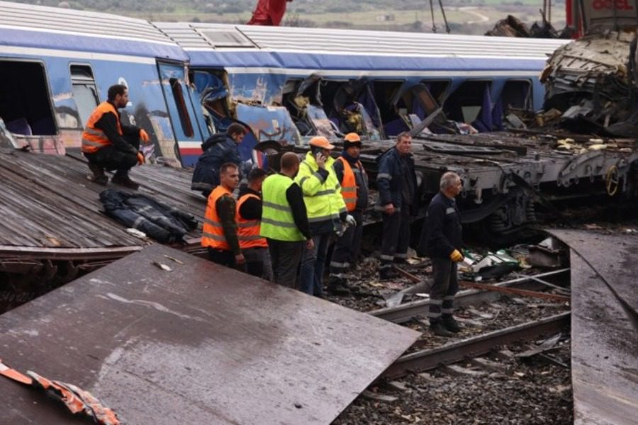 Ανάρτηση γροθιά στο στομάχι: Την έβαλα για δουλειά στην ΤΡΑΙΝΟΣΕ και βρέθηκε απανθρακωμένη, 32 ετών