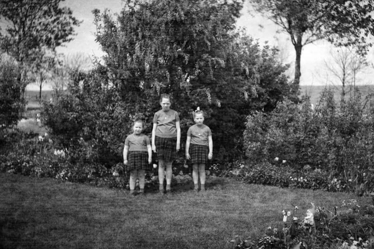 Η μυστηριώδης ιστορία μιας οικογένειας που «κρυβόταν» σε ένα ξεχασμένο ρολό με 141 φιλμάκια