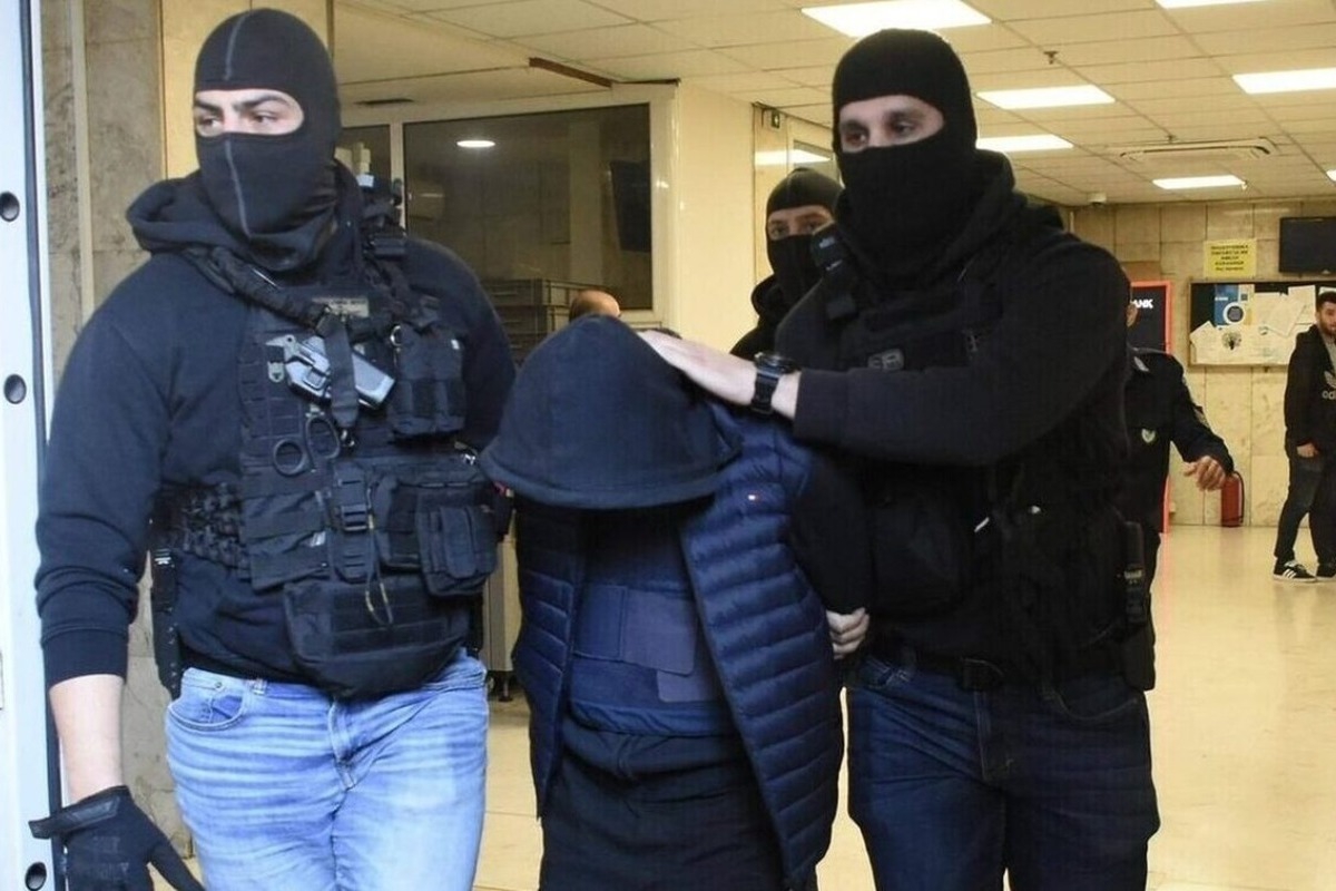 Ρέντη ‑ Δικηγόρος 18χρονου: «Ξέρει ποιος του έδωσε τη φωτοβολίδα αλλά φοβάται να μιλήσει»