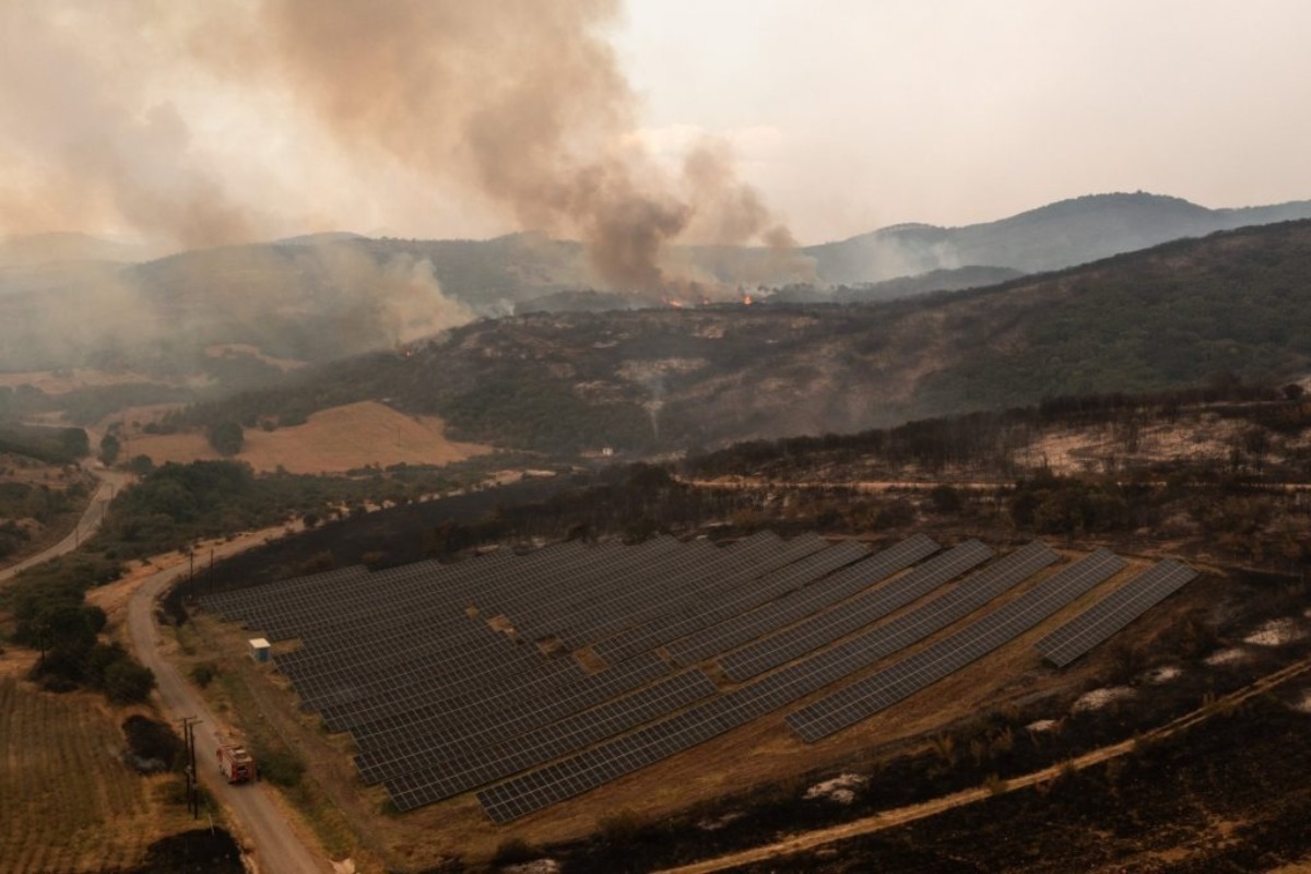 Φωτιά στον Έβρο: Σε ύφεση μετά από 16 ημέρες, σύμφωνα με την Πυροσβεστική