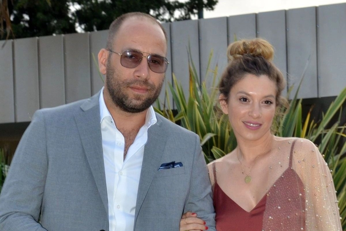 Το νέο look της Σύλβιας Δεληκούρα που την κάνει να μοιάζει πολύ νεώτερη ‑ Είναι 44 και δείχνει 30