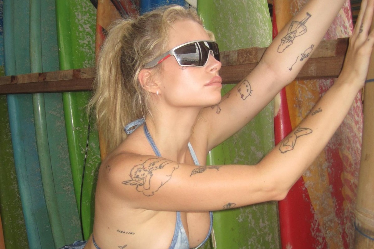 Η αδερφή της Kate Moss «γδύνεται» στο Instagram και προκαλεί ντελίριο