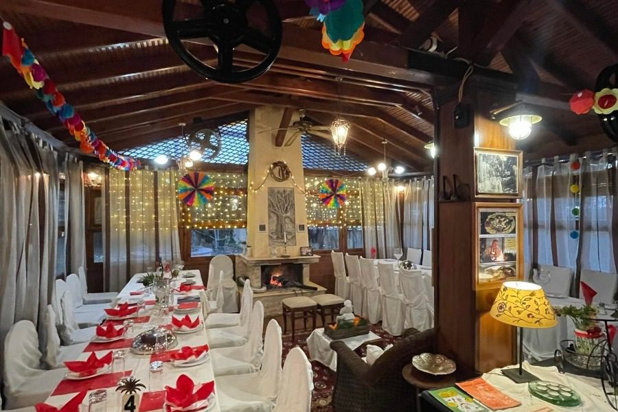 Αυτό το εστιατόριο είναι βγαλμένο από ελληνική ταινία και βρίσκεται λίγα χιλιόμετρα έξω από τη Θεσσαλονίκη