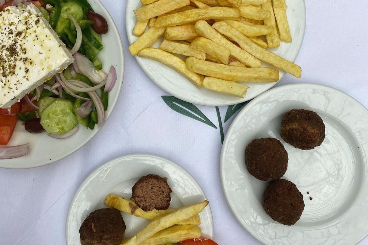 Καραβίτης: Η Ταβέρνα θρύλος που σε λίγο κλείνει τα εκατό