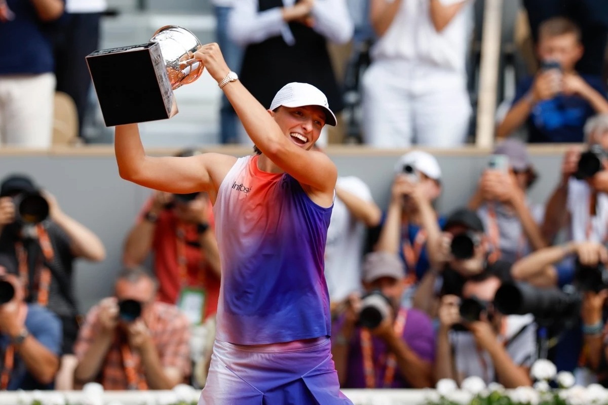 Roland Garros: Τρίτο συνεχόμενο τρόπαιο για τη Σβιόντεκ που καθάρισε την Παολίνι