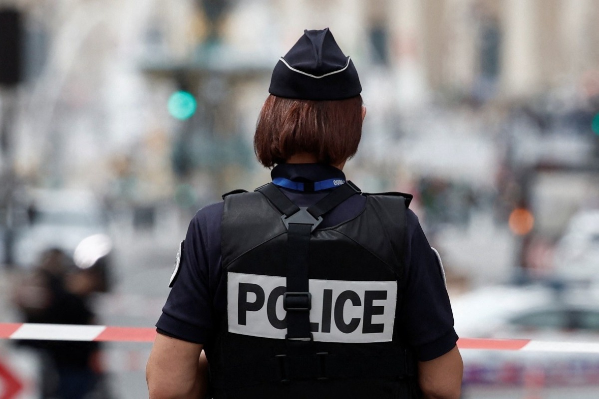 Γαλλία: Τρεις τραυματiες από επiθεση αγνώστου με μαχαίρι στον υπόγειο σιδηρόδρομο της Λυών