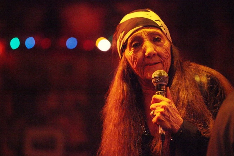 Πέθανε η θρυλική τραγουδίστρια με τη φυσαρμόνικα, Γιώτα Γιάννα