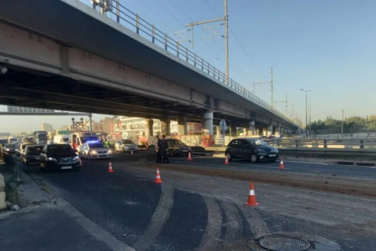 Φορτηγό έπιασε φωτιά στο ρεύμα προς Λαμία