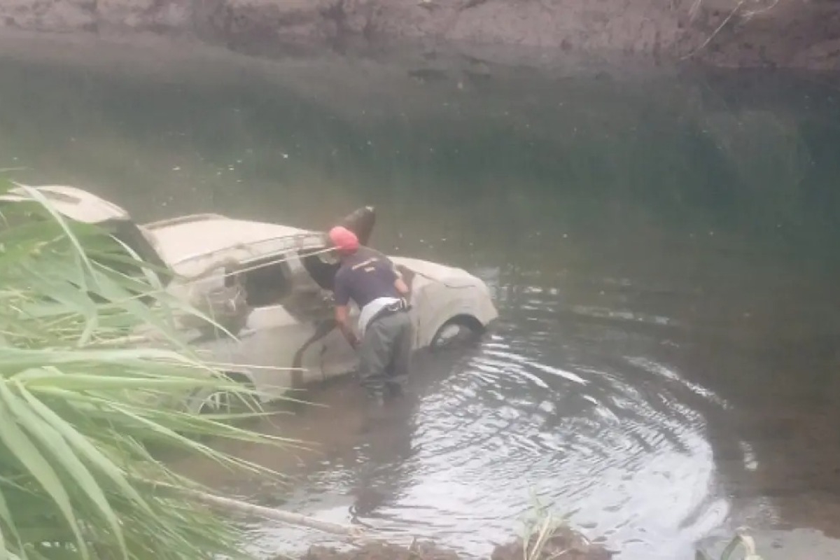 Ανοιξαν το φράγμα στον Πάμισο και βρήκαν στο ποτάμι το αυτοκίνητο της ληστείας των ΕΛΤΑ