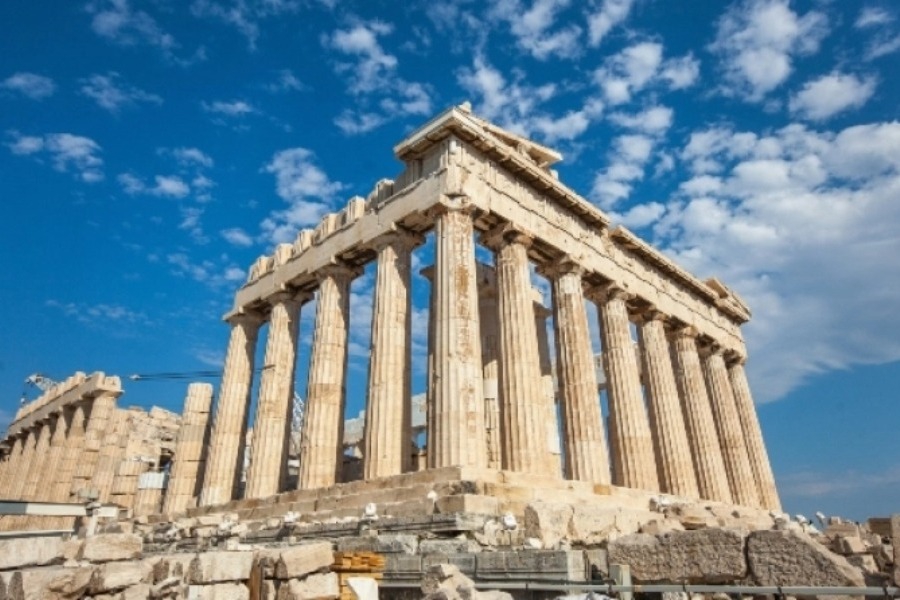 «Μην σπαταλάτε τον χρόνο σας»: Οργισμένα σχόλια από ξένους τουρίστες για την Ακρόπολη