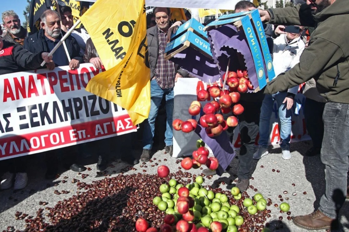 Βίντεο: Σε εξέλιξη το αγροτικό συλλαλητήριο στη Θεσσαλονίκη ‑ Με πούλμαν έφτασαν αγρότες από τη Θεσσαλία