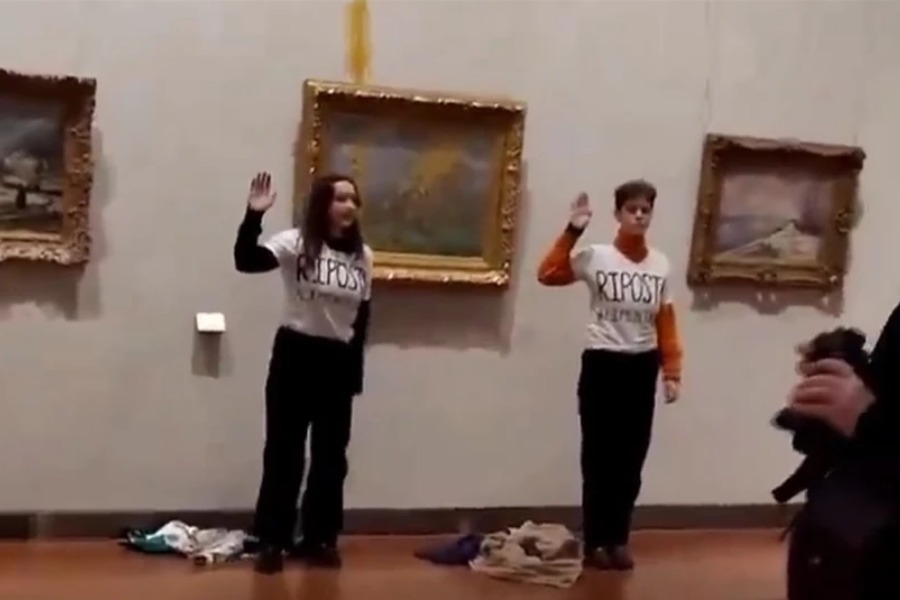 Νέα επίθεση από τις ακτιβίστριες που βανδάλισαν τη Μόνα Λίζα