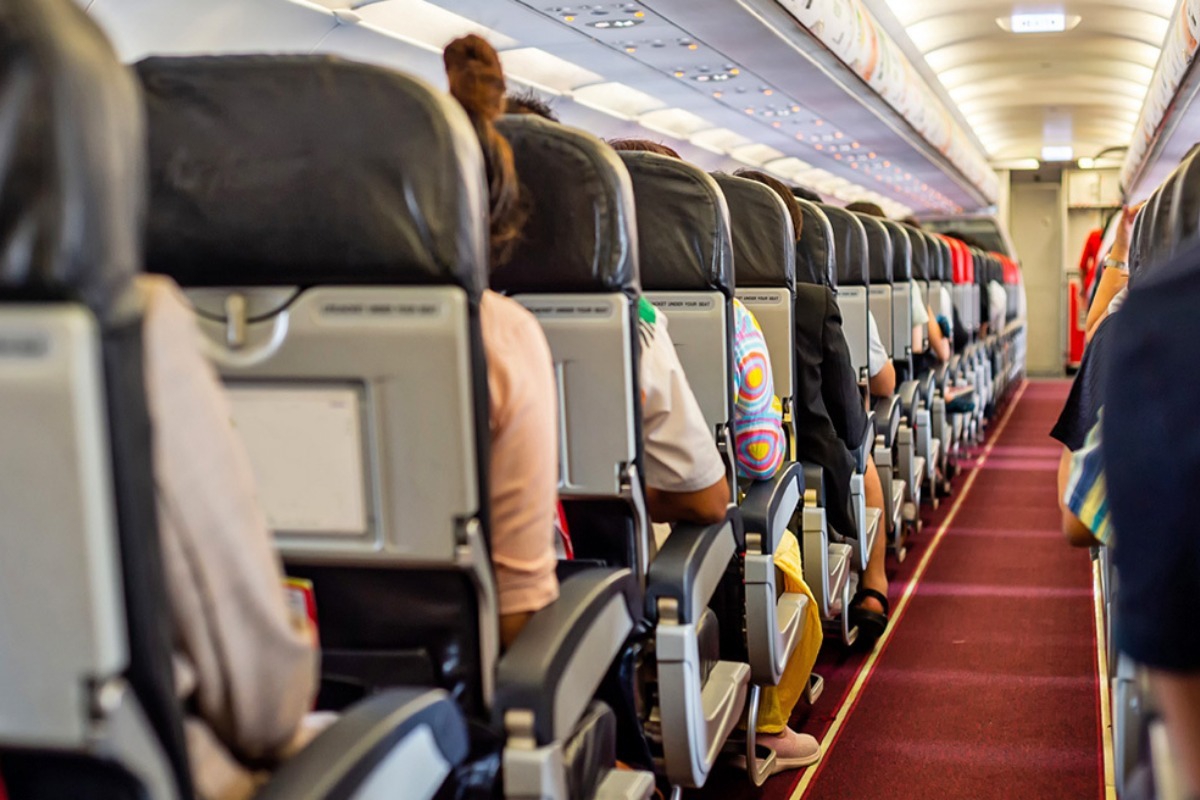 Αναστάτωση σε πτήση Παρίσι ‑ Αθήνα: Η στιγμή που ο επιβάτης με το Κοράνι ουρλιάζει και απειλεί