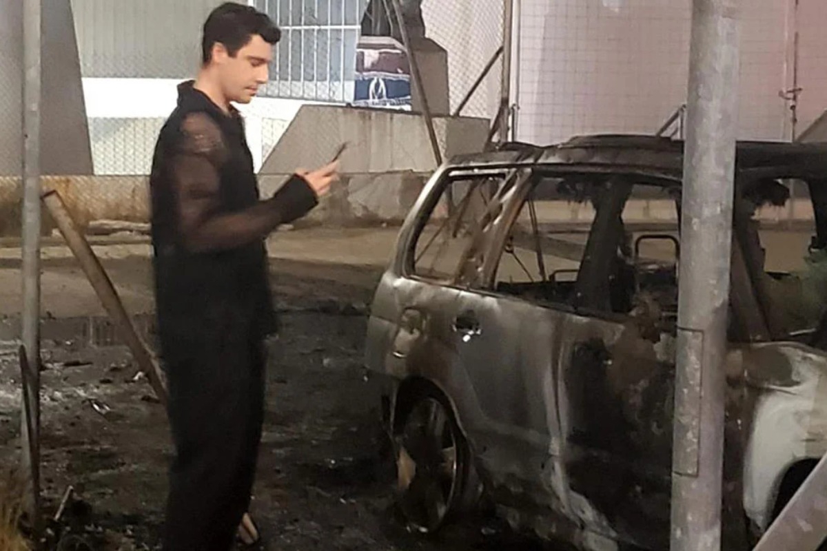 Γαλάτσι: Στις φλόγες τυλίχθηκε το αυτοκίνητο του ηθοποιού Γιώργου Αμούτζα