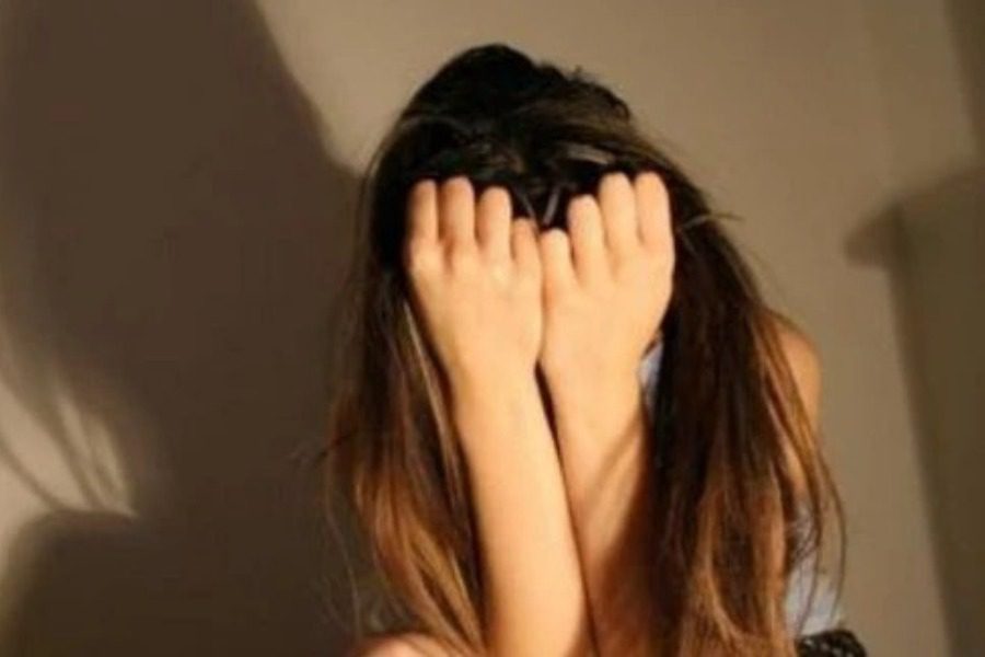 Ρόδος: Μαθητής Γυμνασίου βιντεοσκόπησε την ερωτική του συνεύρεση με 13χρονη και την έστειλε σε όλο το σχολείο