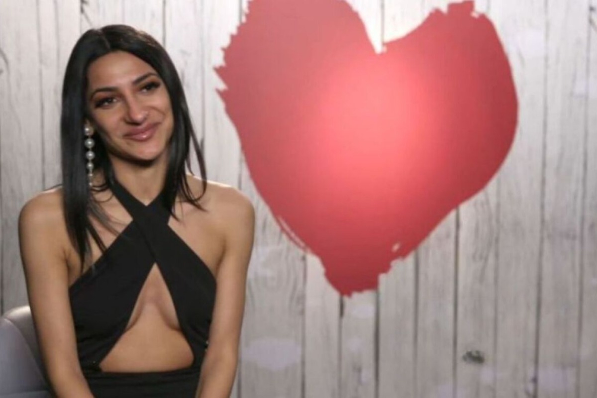 First Dates: Έκπληκτη η Ζενεβιέβ με το νέο ζευγάρι ‑ «Πήγα να πάθω εγκεφαλικά»