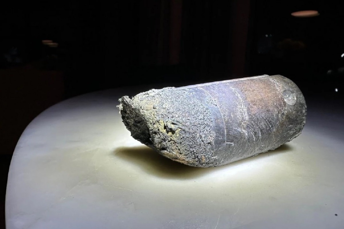 Αγνωστο αντικείμενο έπεσε σε σπίτι και διαπέρασε τη στέγη και τα πατώματα: Εξετάζεται από τη NASA