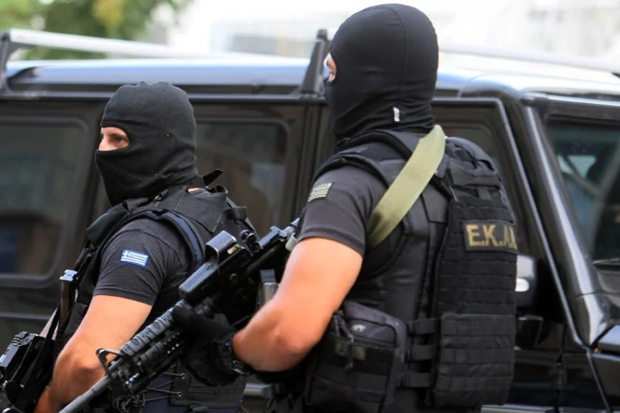 Αντιτρομοκρατική: Δύο στρατιωτικοί πυροτεχνουργοί ανάμεσα στους δέκα συλληφθέντες