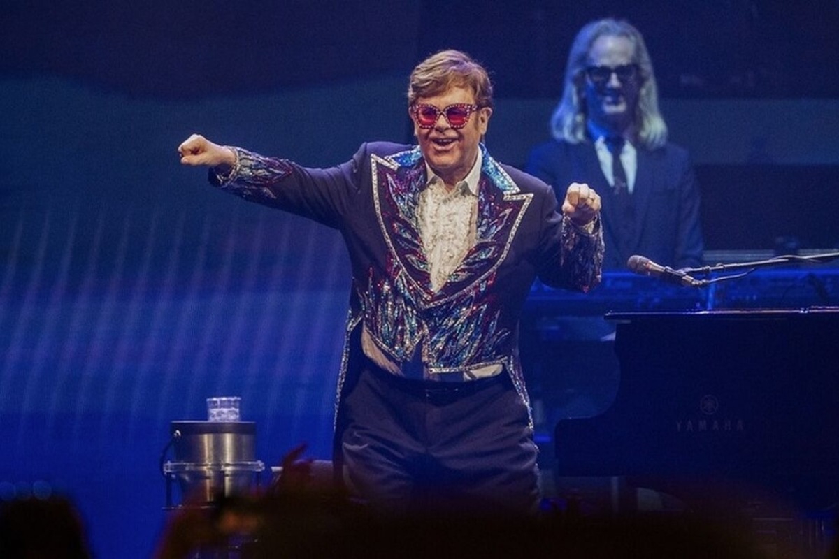 Στο νοσοκομείο έπειτα από πτώση ο Έλτον Τζον