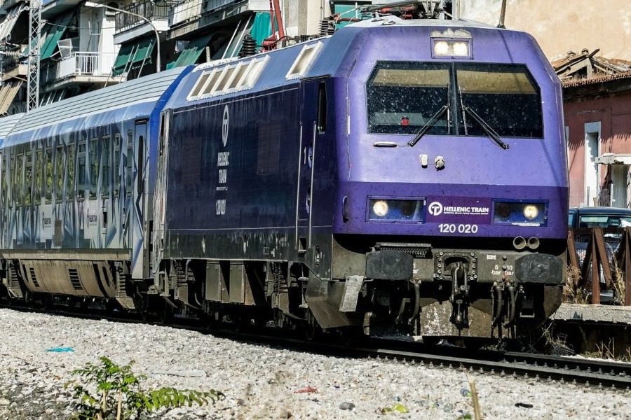 Απίστευτη καταγγελία: Έχασε τον άνδρα της σε σιδηροδρομικό δυστύχημα και τώρα της ζητούν πίσω την αποζημίωση