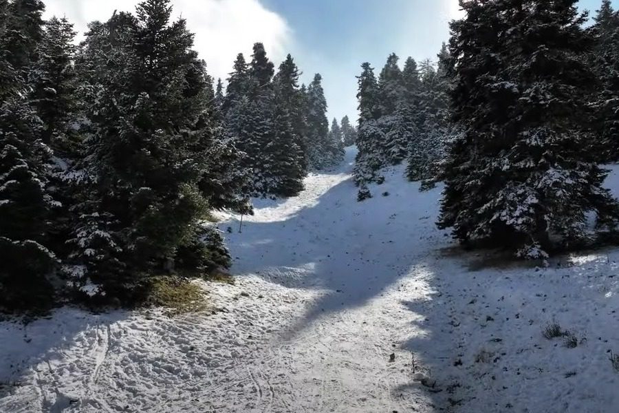 Εντυπωσιακό βίντεο: Δείτε τον Παρνασσό ντυμένο στα λευκά