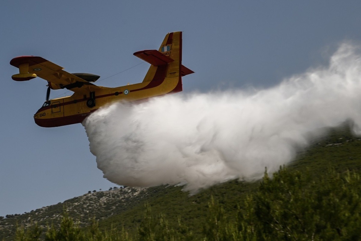 Πτώση Canadair στην Κάρυστο – Η ανακοίνωση της Πολεμικής Αεροπορίας